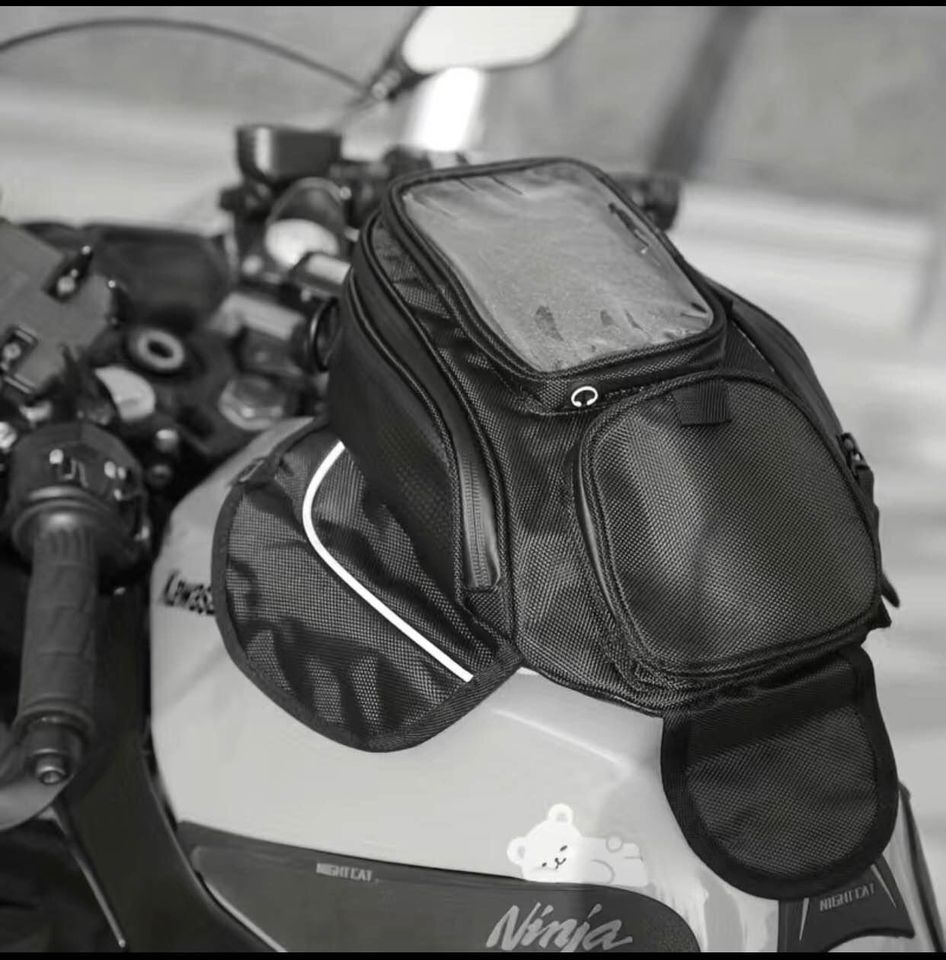 Motorcycle Gas tank magnetic bag